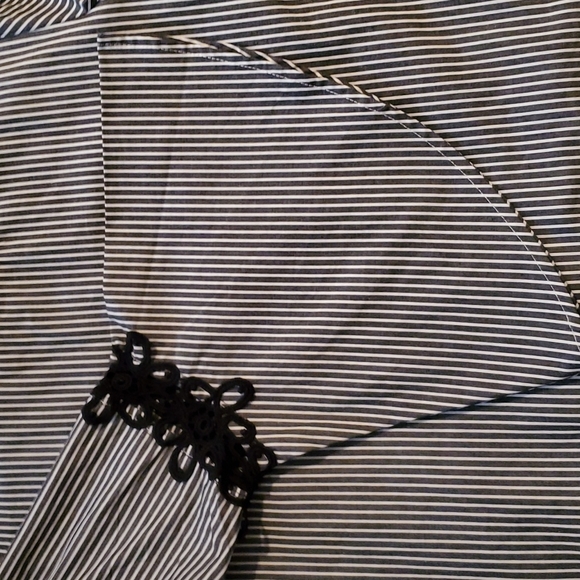 Passport Striped 100% Cotton Bell Sleeve Top - Picture 9 of 9